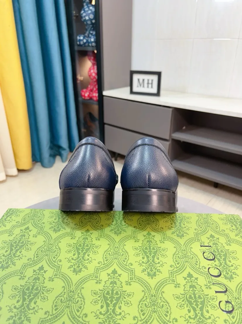 Men's shoes 💰500🌹🌹Niuli [GUCCI Gucci] A new style of formal men's leather shoes is coming~ The original quality upper is made of patent leather imported from Italy, the leather is soft and delicate, comfortable and soft first-layer cowhide lining, rubber wear-resistant outsole, the shoe shape is dignified and domineering, and the luxury charm cannot be concealed! The natural and free nouveau riche leads the trend. Code number: 38-44